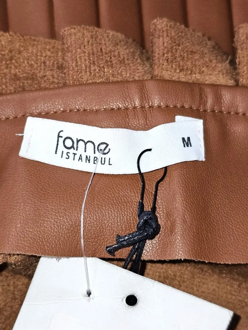 NWT Fame/Ekim 31 Women's Brown Faux Leather Ruffle Skirt with Belt Size M 1837 - Picture 7 of 11